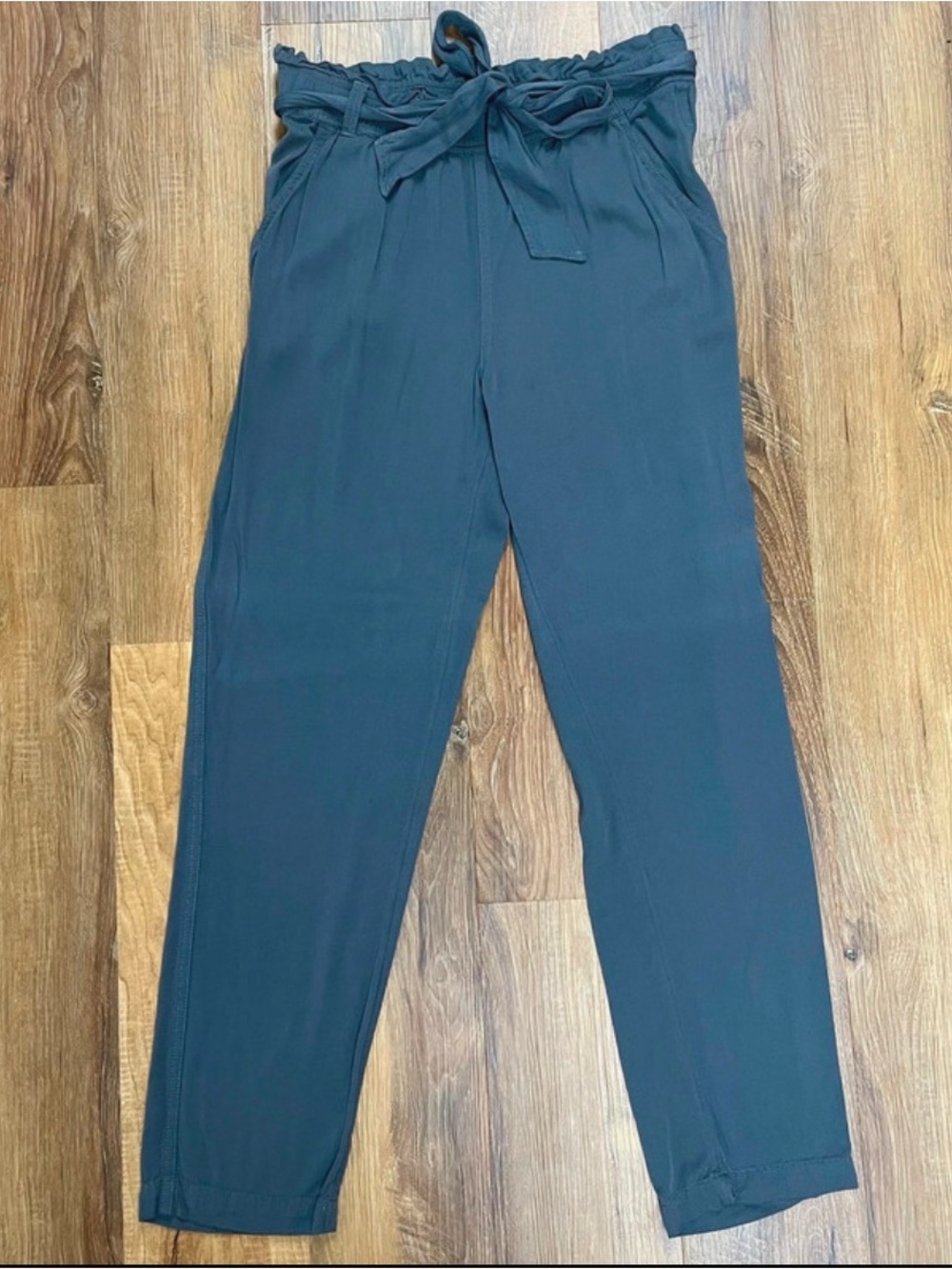 AEO Aerie grey high waisted paper bag pants Small to Medium